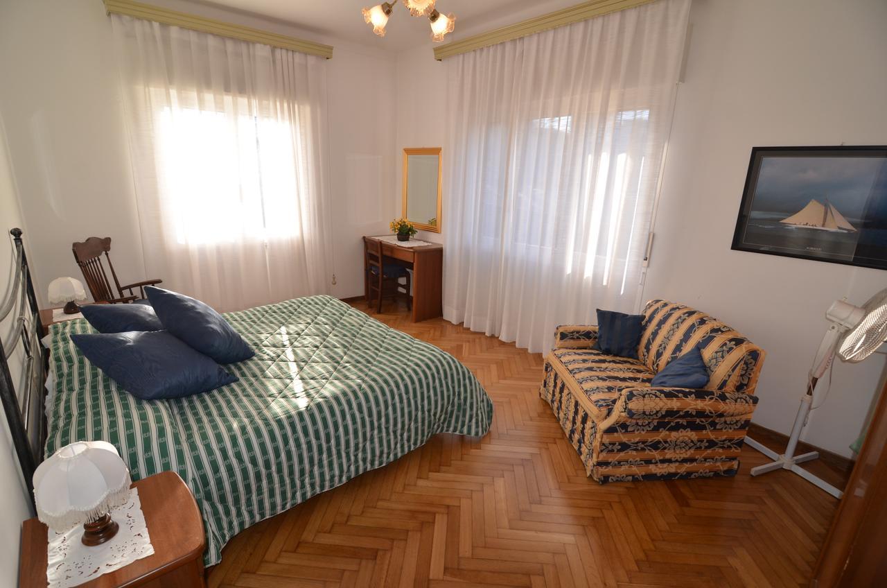 Glicine Apartment Леванто Экстерьер фото