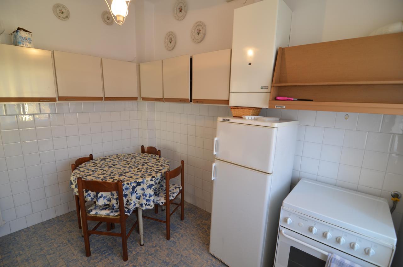Glicine Apartment Леванто Экстерьер фото